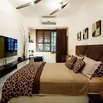 Pineapples PF118 - Studio para casais em Copacabana